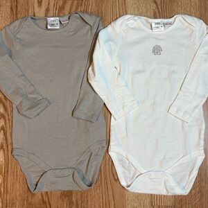 NWOT 2 Zara Gray and White Long Sleeve Onesie Bundle